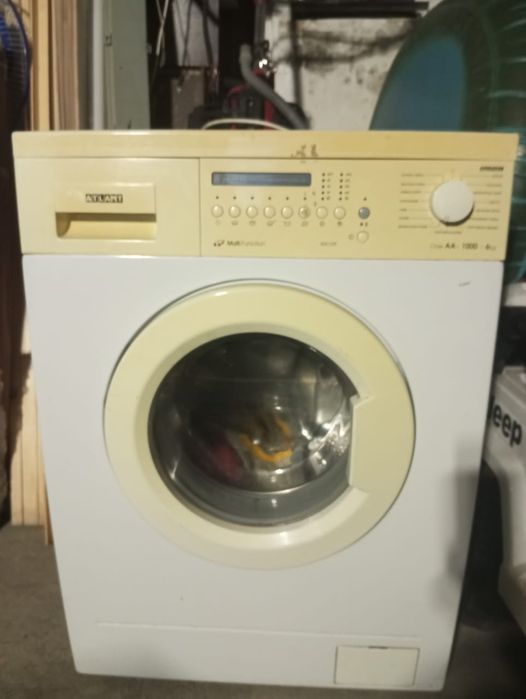 Продам стиральную машинку в рабочем сотояние