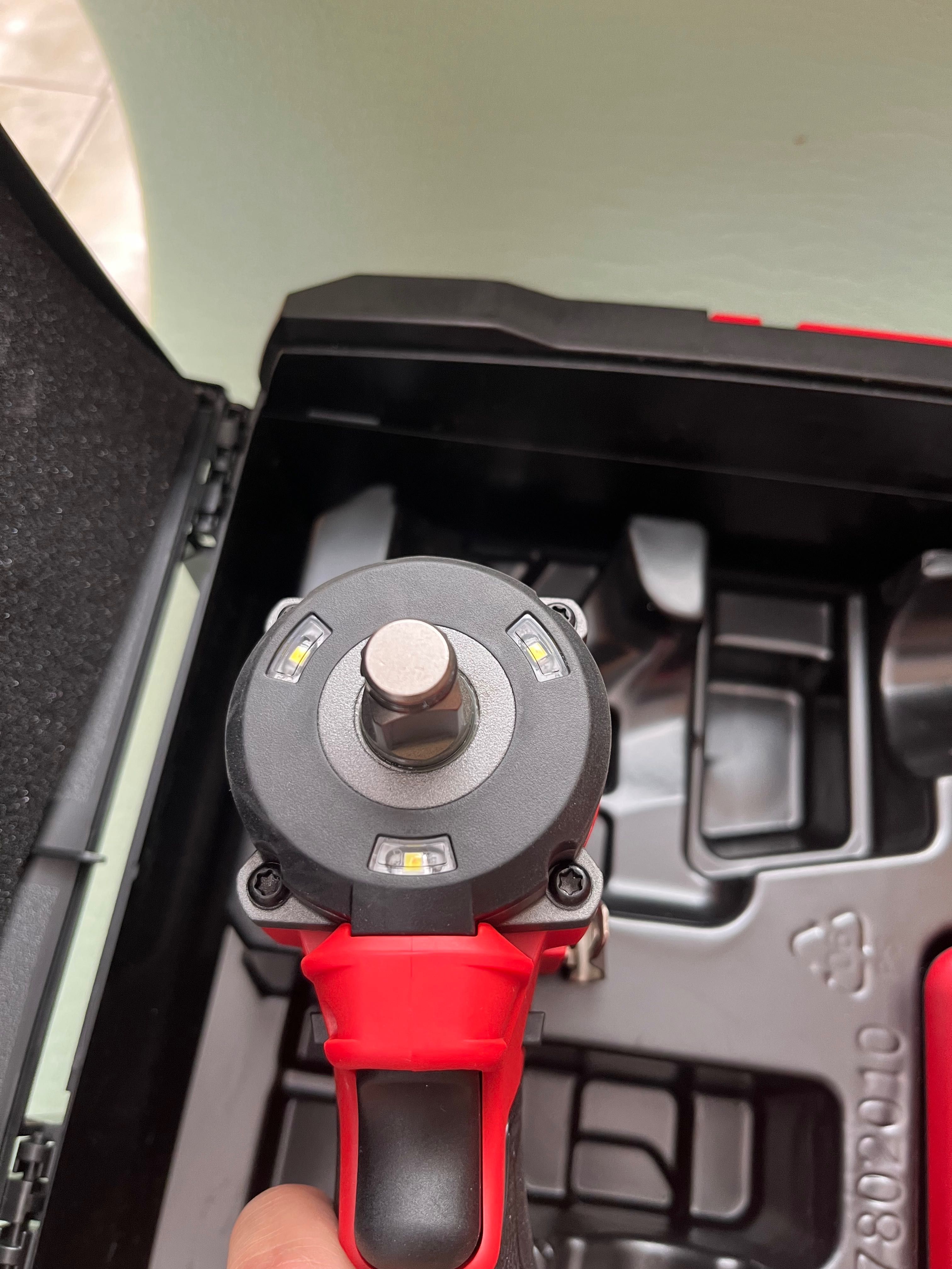 Нов Гайковерт Milwaukee 12V 2024г. Безчетков / Режими