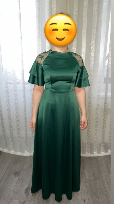 Нарядное изумрудное платье 46 размера