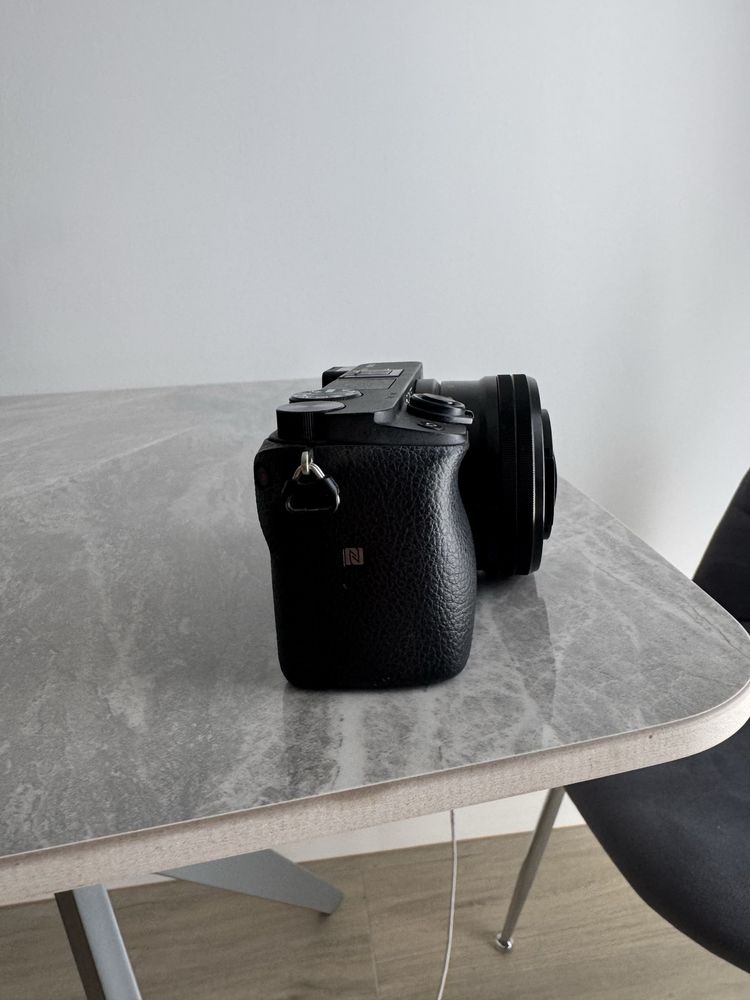 Vand Sony a6300 4k 8000 cadre + obiectiv kit 16-50mm