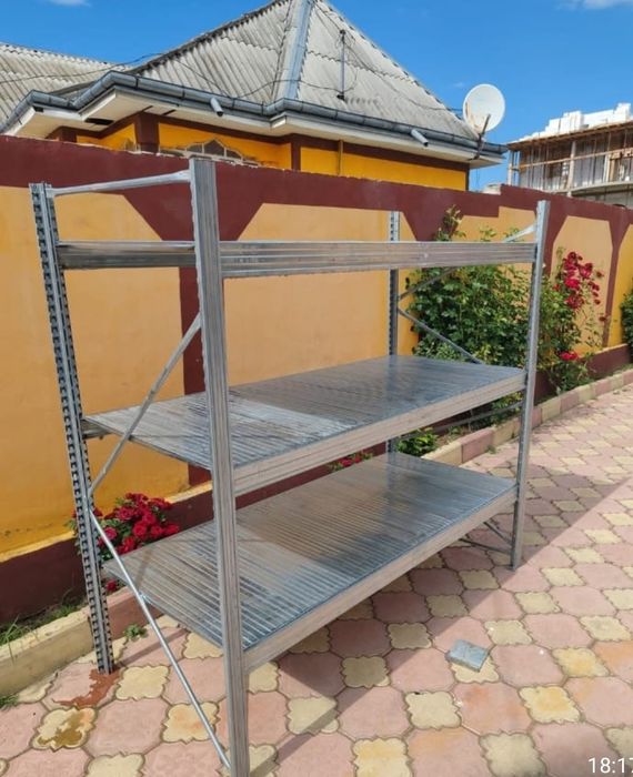 Rafturi zincate reglabile