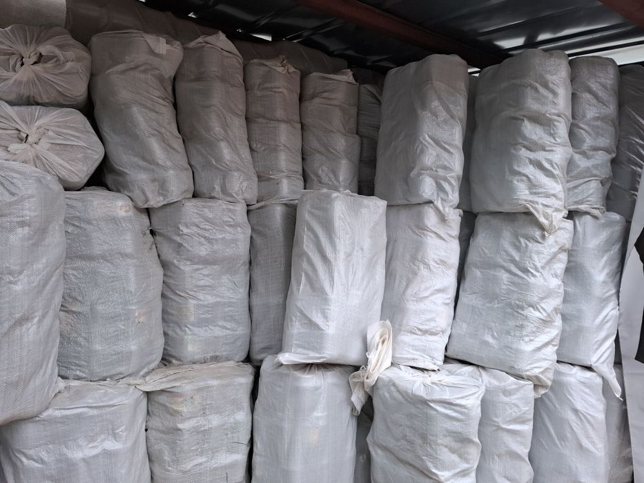 Буркани омния 4000 бройки в чували по 50 бройки