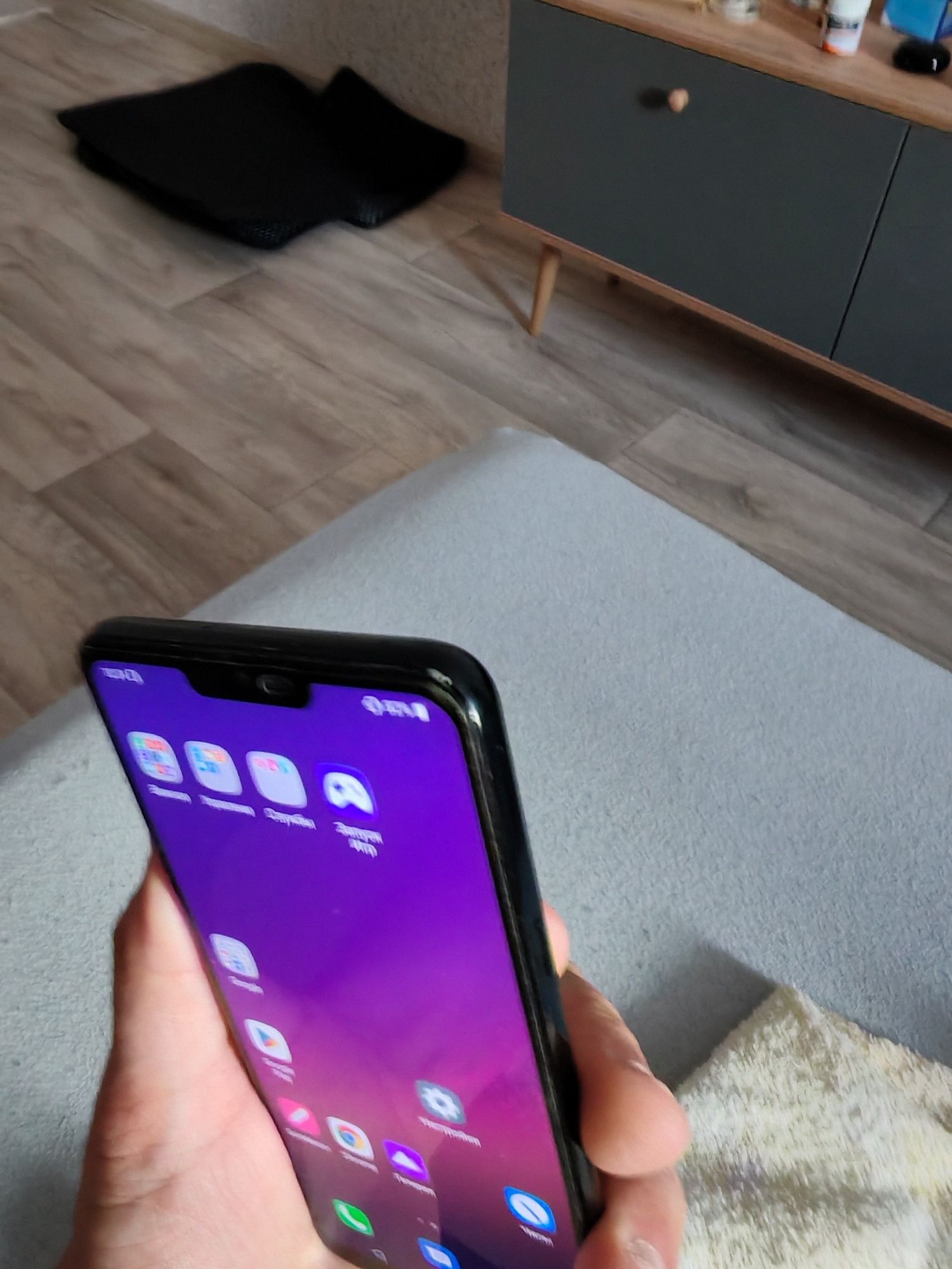 Lg g7 в хорошем состоянии