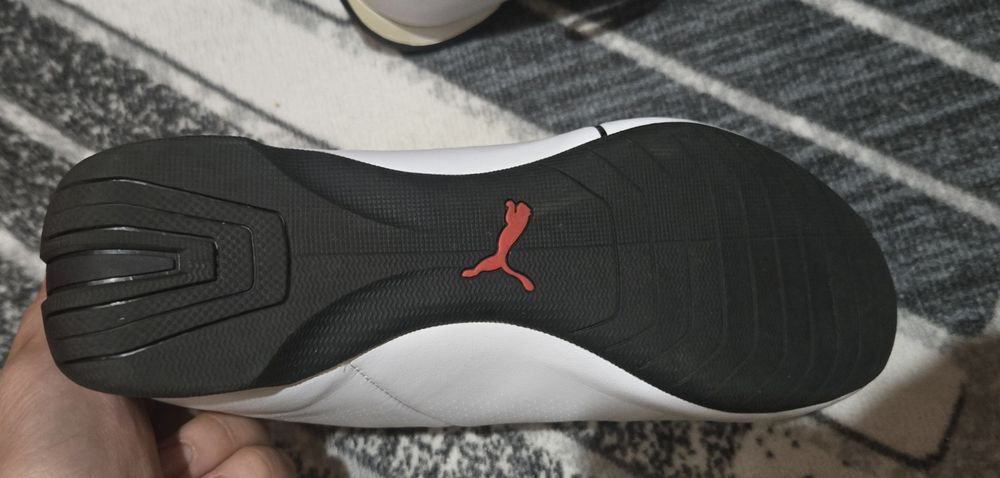 Puma SF Future Cat Ultra Ferrari в бяло и черно.