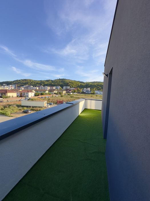 PROPRIETAR- vand ap.2 cam cu terasa de 25 mp, mobilat, utilat