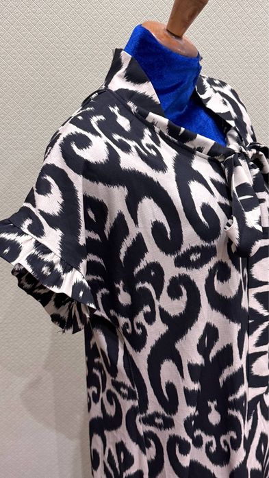 Платье с узором в национальном стиле