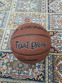 Продаю баскетбольный мяч Demix