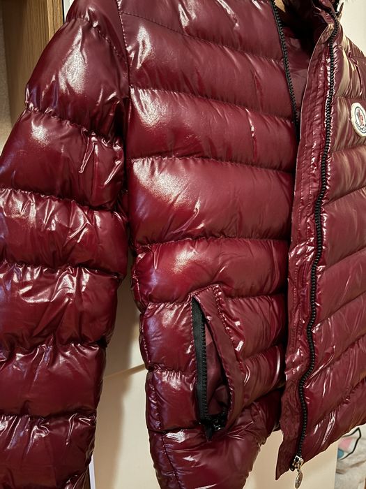 MONCLER Червено яке