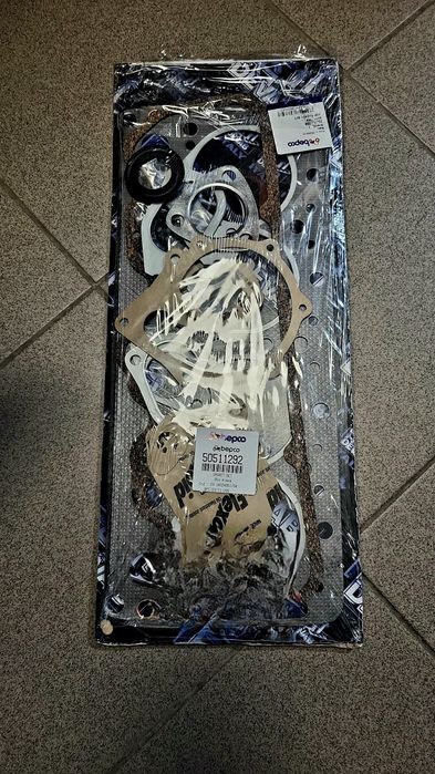 Set garnituri motor tractor fiat 315 preț 540 lei se poate trimite pri