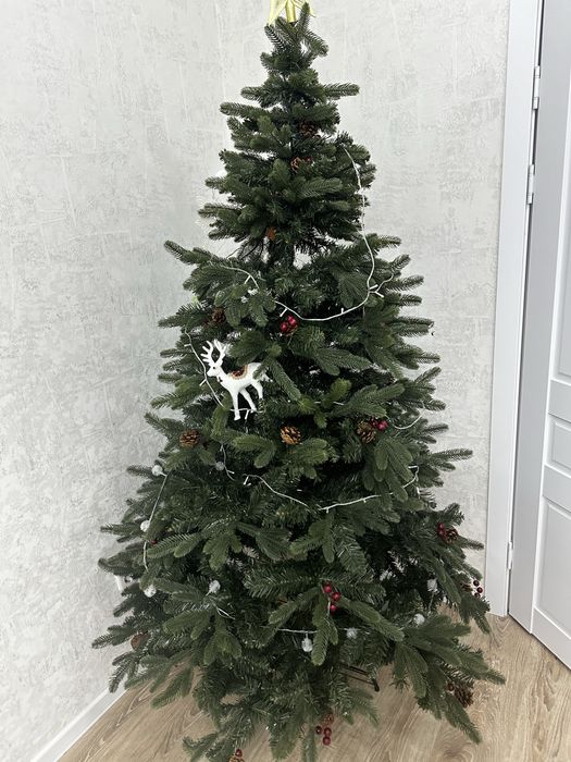 Искусственная литая ёлка