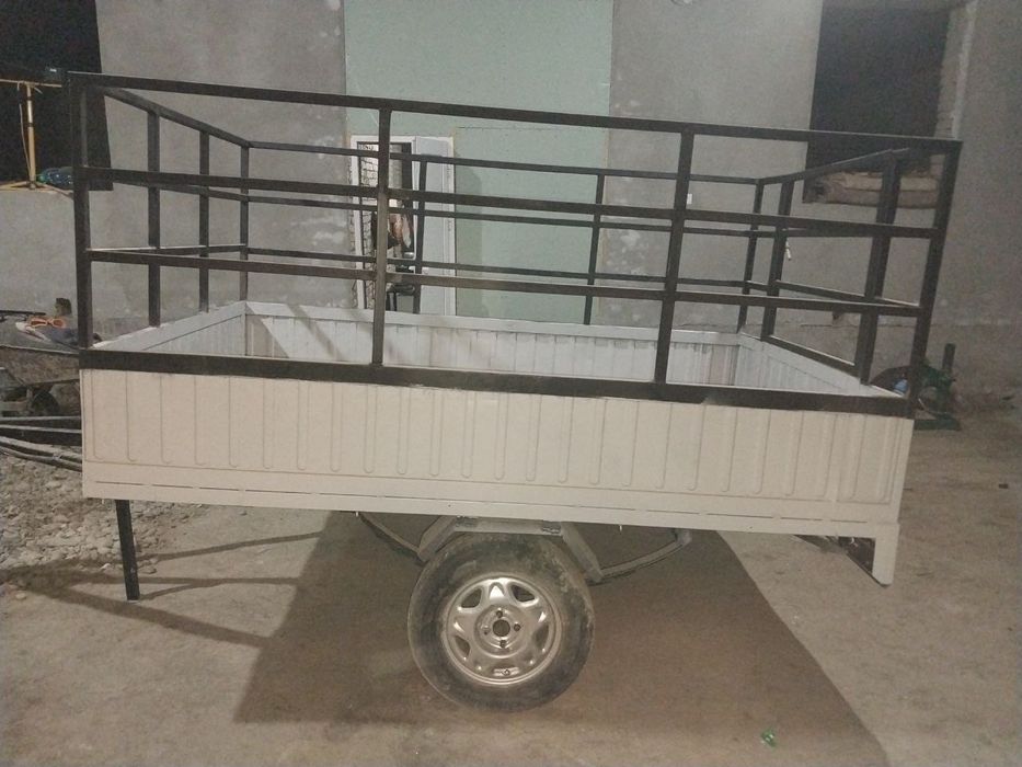 Прицеп для машины. Yuk toshish uchun prisep