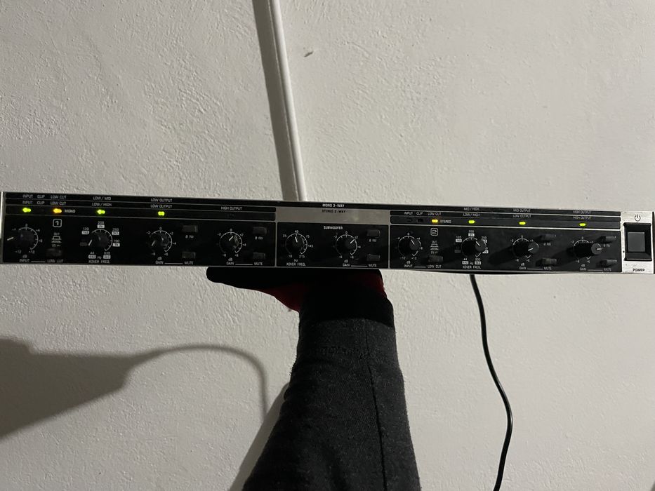 Behringer super x pro crossover