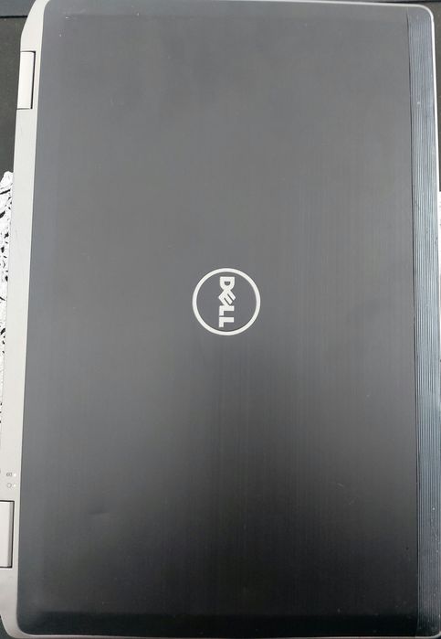 Laptop Dell  17"