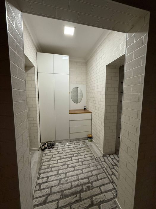 Chilonzor tumani Novza metro bekatiga yaqinda kvartira bor