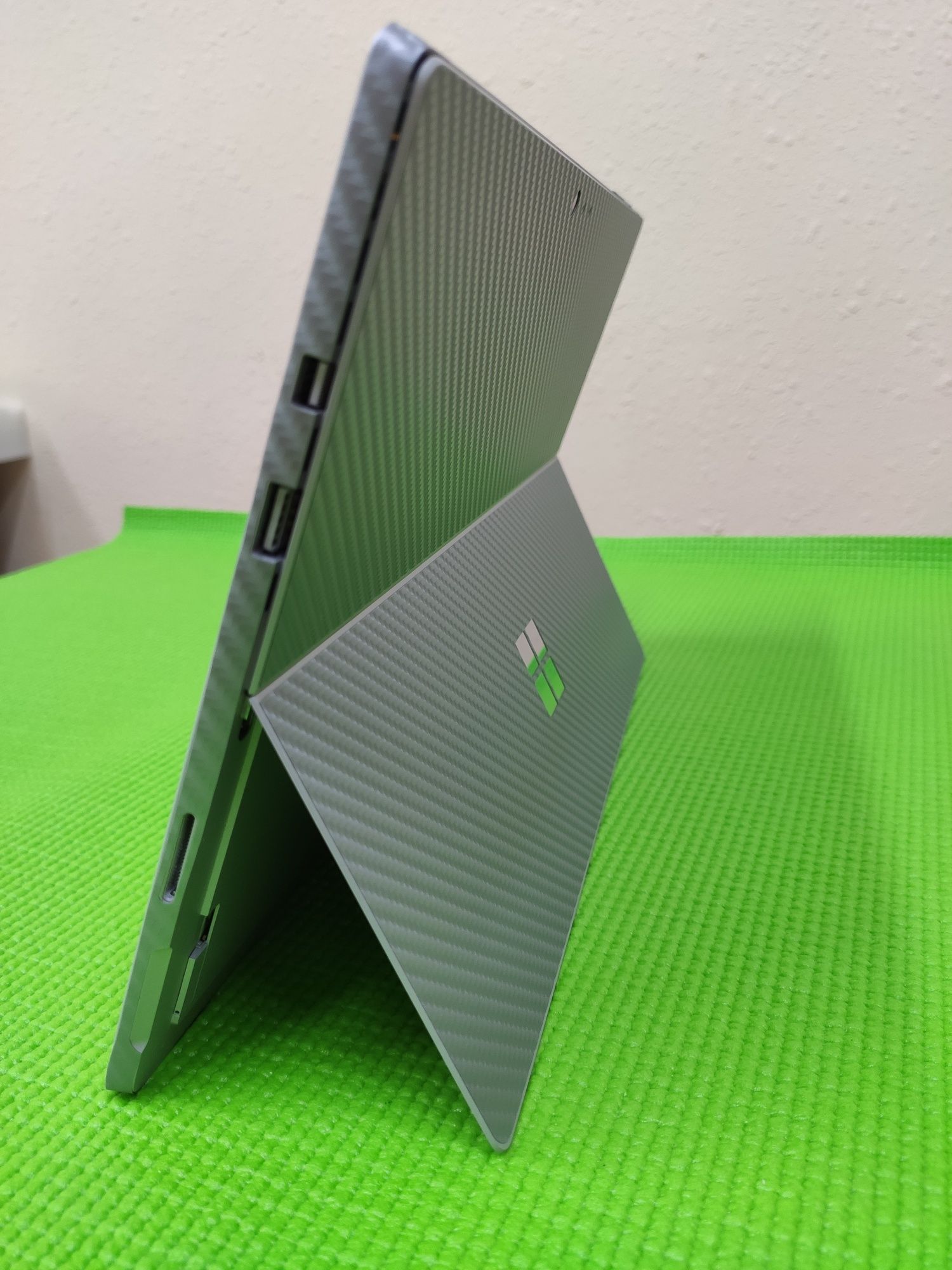 Surface Pro 5  планшет на Windows i5 4gb 128ssd 12 дюймов
