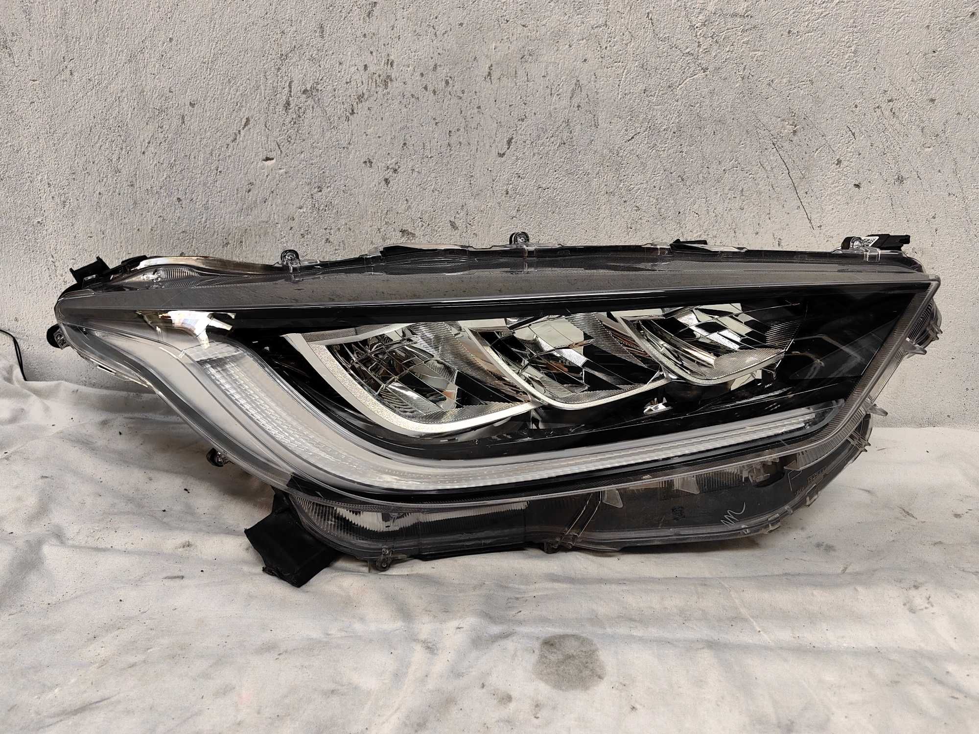 Оригинален фар Тойота Ярис  Toyota Yaris  Full Led