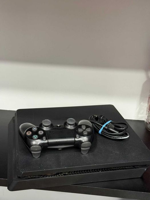 HOPE AMANET P2 - Playstation 4 Slim / 500GB /  Cu o maneta