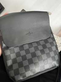 Vand Borseta Louis Vuitton(URGENT!)