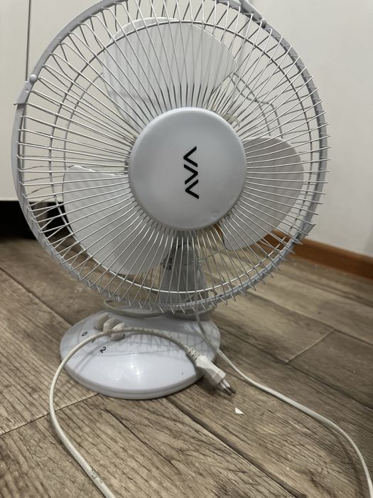 Настольный вентилятор