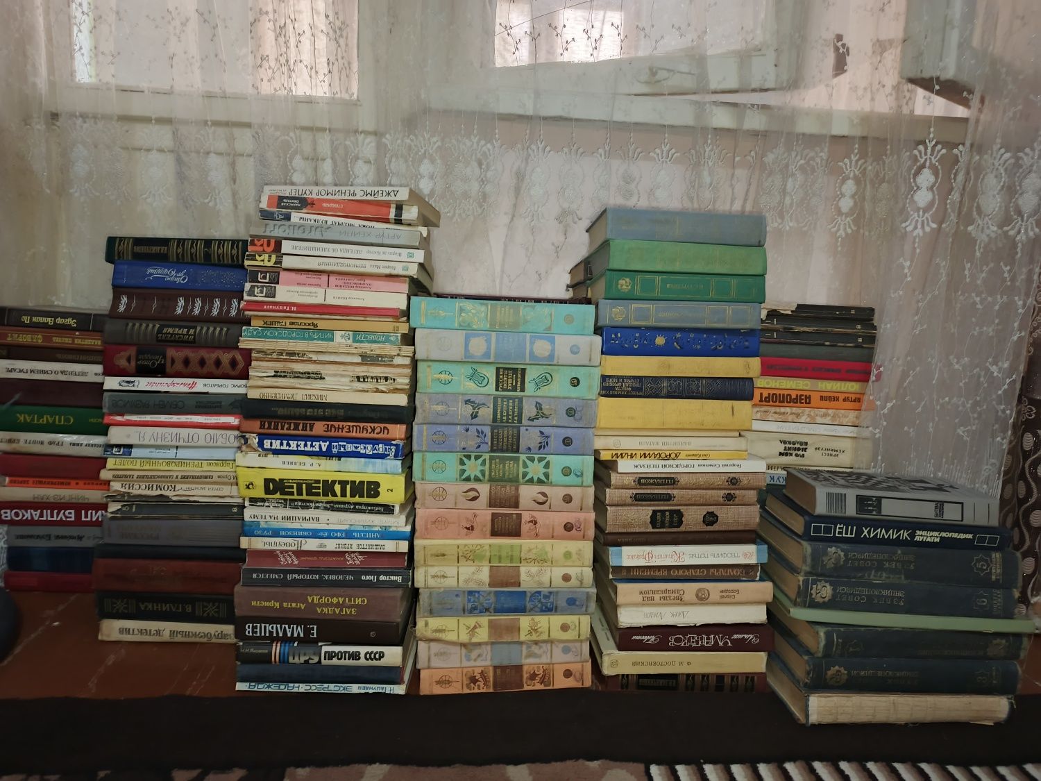 Книги для детей и взрослых
