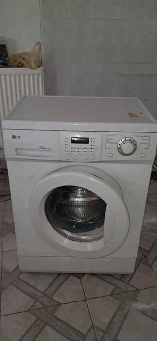Продам стиральную машинку lg 5 кг