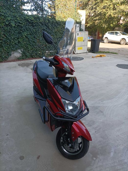 Vând scooter electric rbd chilia+