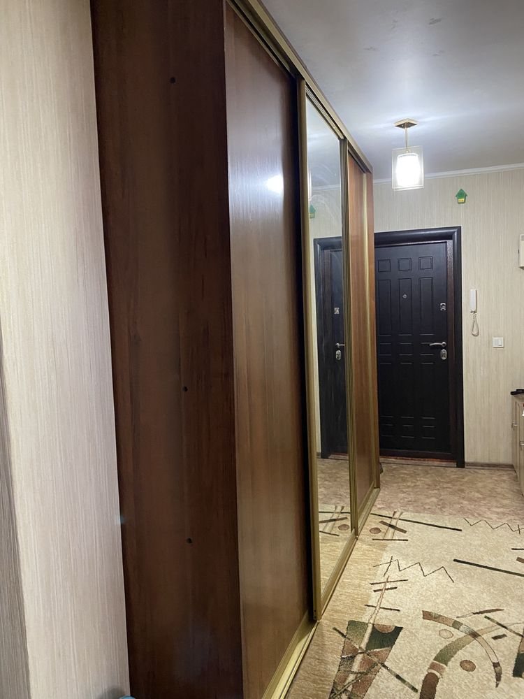 Продам шкаф-купе ЛДСП