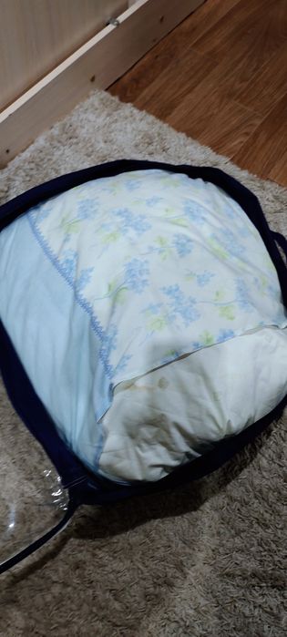 Подушка большая 70*70.