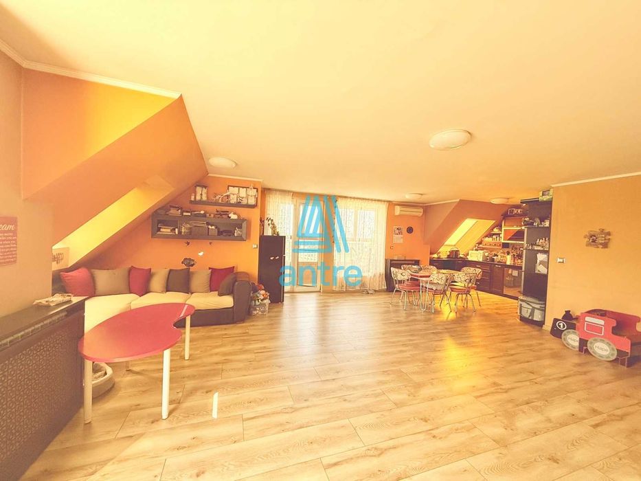 Продава се Тристаен апартамент в София, Витоша - 196 кв.м за 1873 €/кв.м - Снимка #2