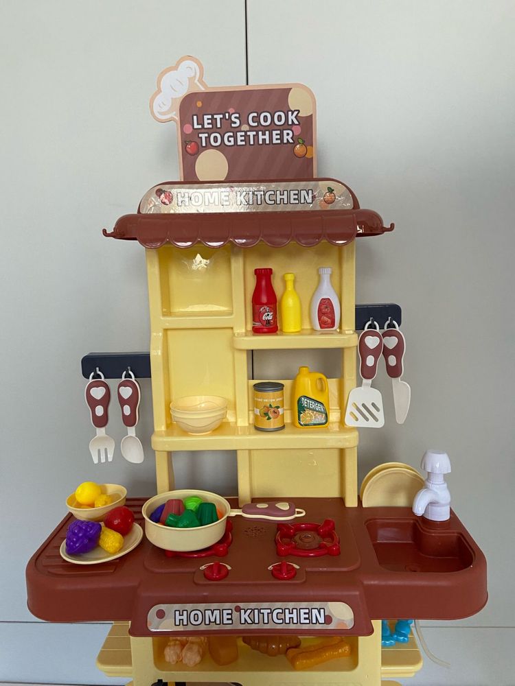 Продам кухню игрушечную