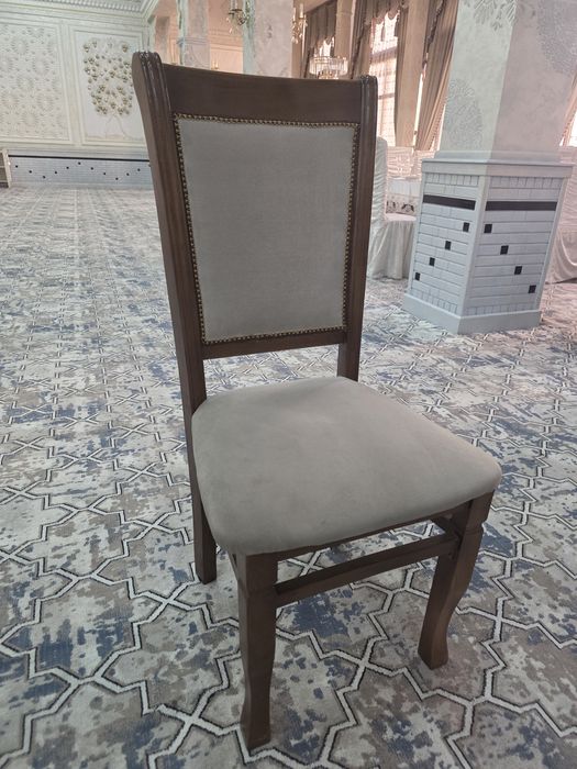 Подаются Стулья  100 шт