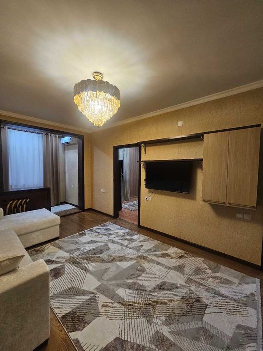 Вторичка Ц квартал, 1 комнатная хорошее состояние, метро Мирзо Улугбек