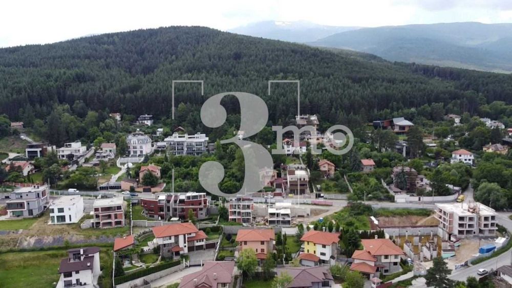 „3mo“ продава новострояща се луксозна къща, находяща се в с. Бистрица
