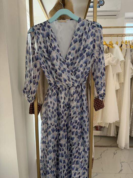 10.000 тг платья турецкий в хорошем состояний