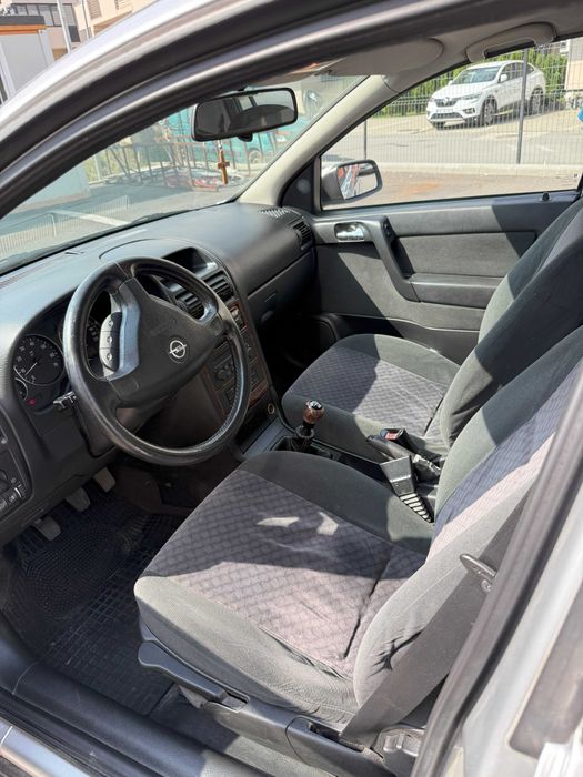 Opel Astra G / 1.6 benzina / An 2001 / 16V