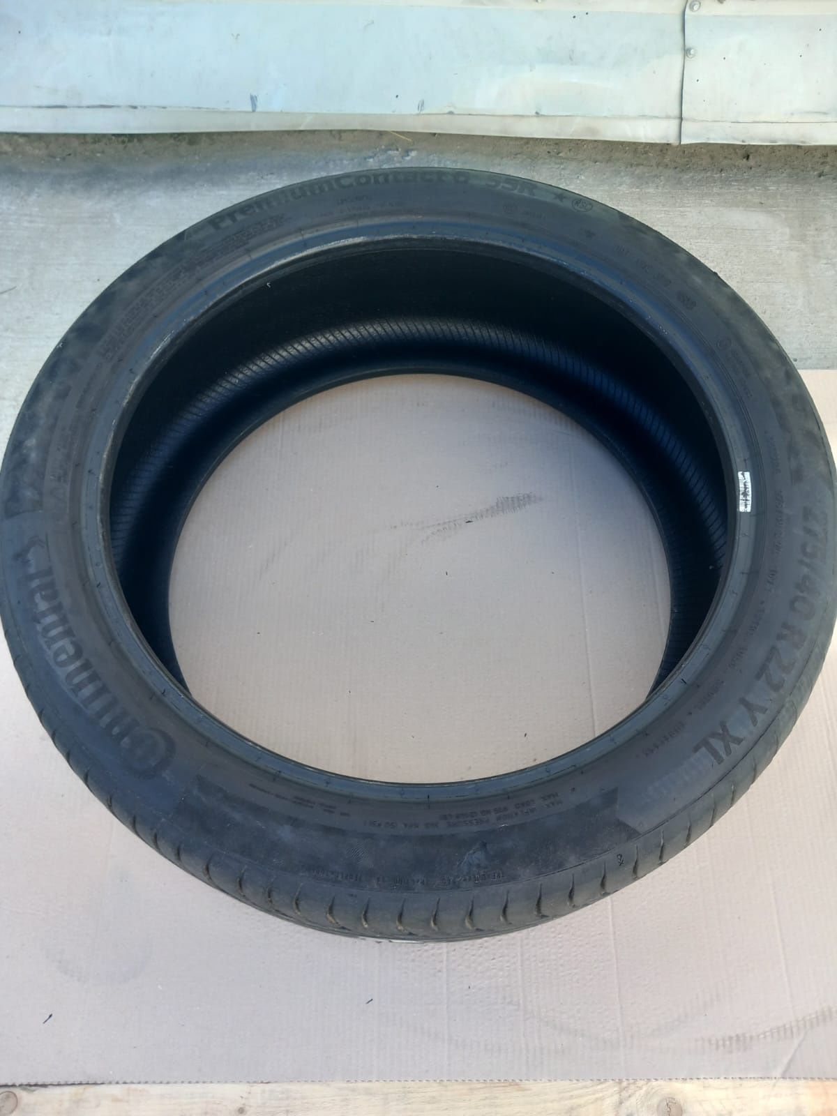 Anvelope vara continental 275/40 R22