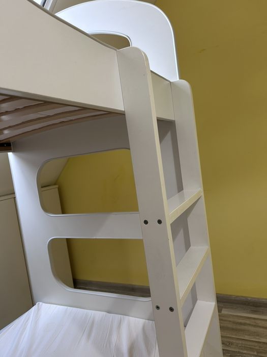 Детско двуетажно легло