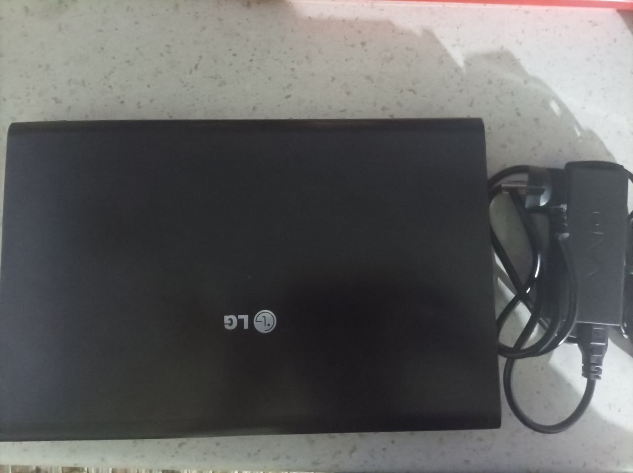 Продаётся LG core i5  6/512gb Идеал без деффекта