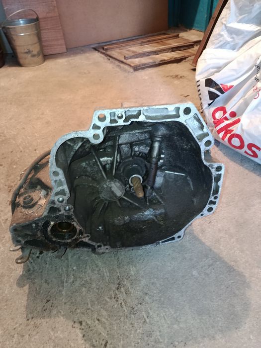 Продам коробку на Ниссан примера р10