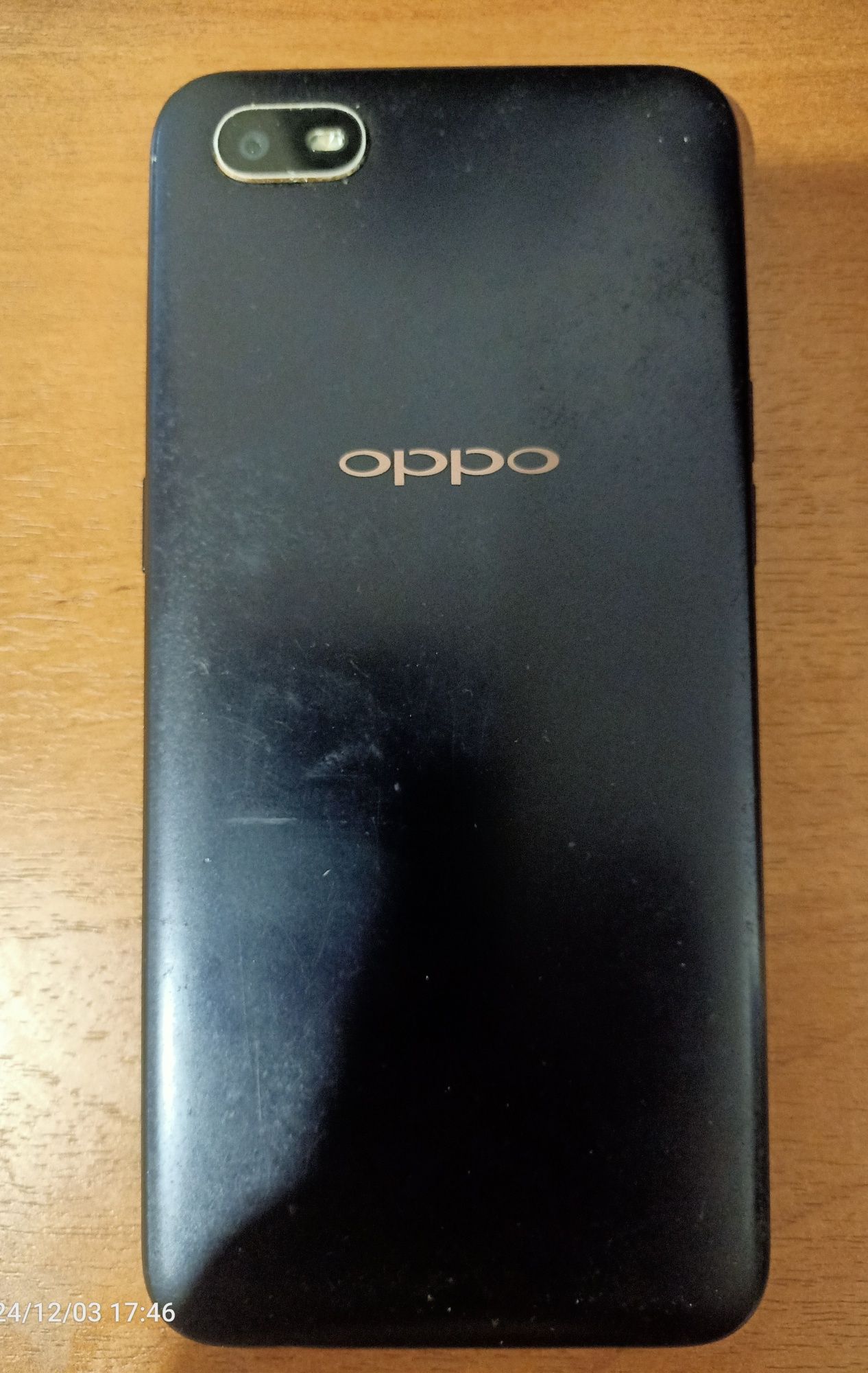 Продам срочно смартфон Oppo 1k