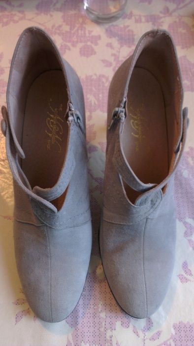 Дамски велурени обувки Noa Noa модел Sarita, с висок ток