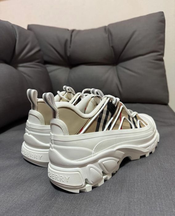 Burberry Arthur Sneakers
