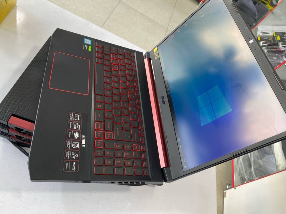 Acer nitro  16gb 512 ssd