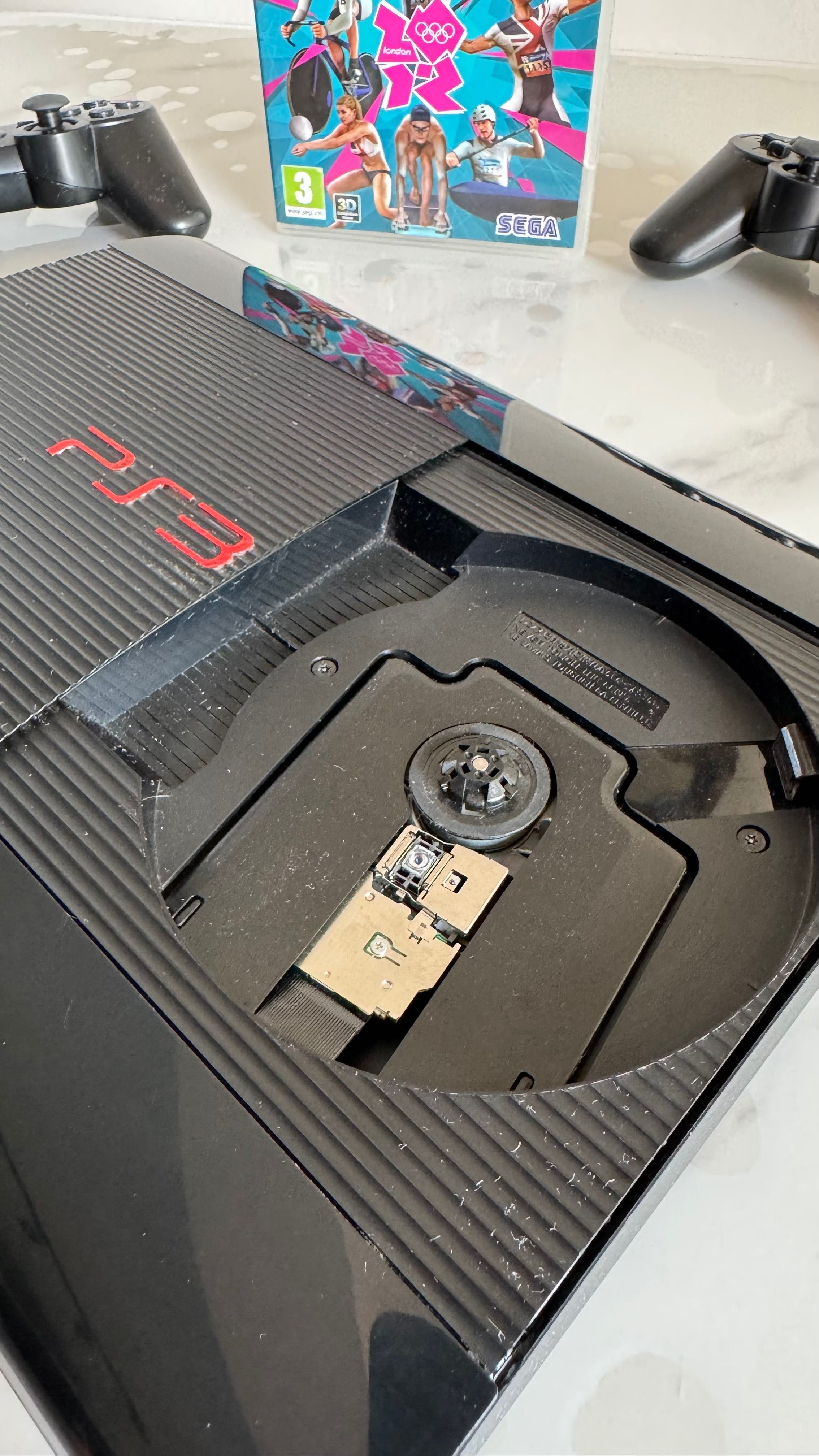 Ps3 Super Slim 500Gb + много игри