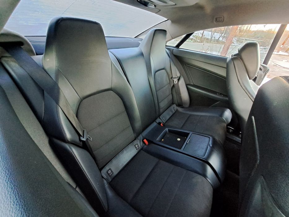 Салон Мерцедес Е класа Ц207 Mercedes C207 E class седалки