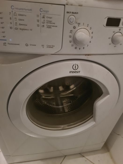 Отдам (самовывоз) Стиральную машинку Indesit  в нерабочем состоянии