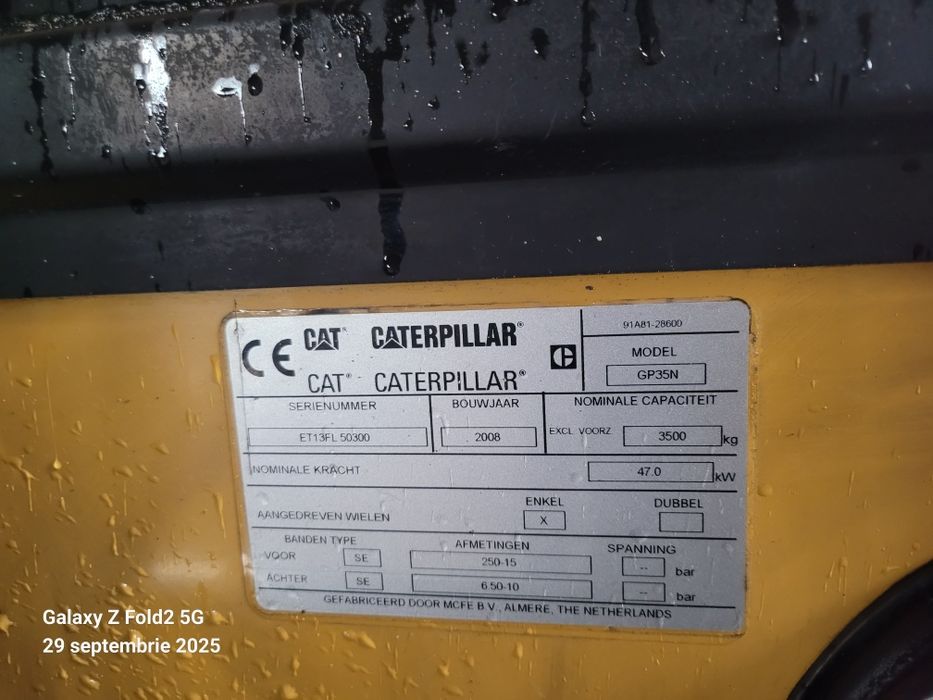 Motostivuitor pe gaz marca cat Caterpillar ridica 3.5 tone