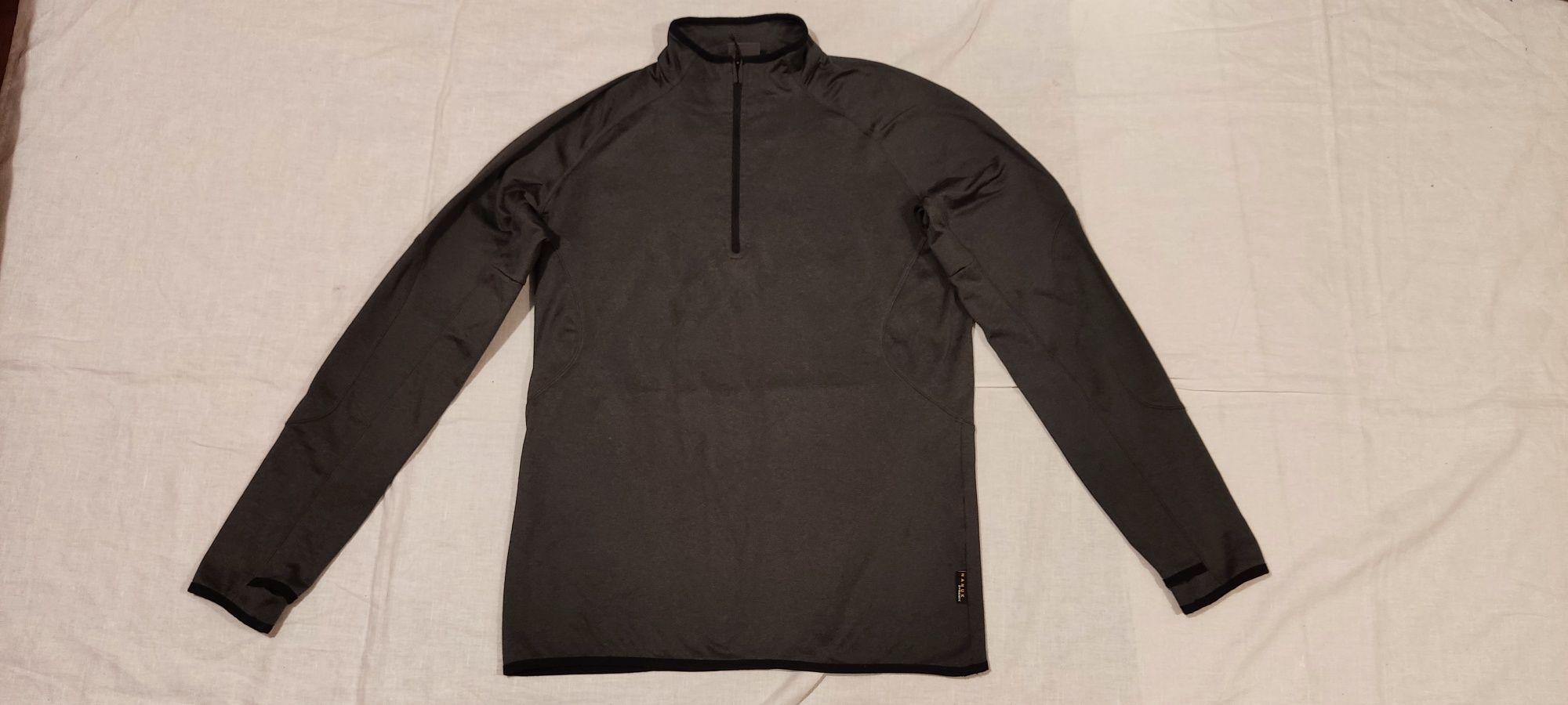 Bluza corp Jack Wolfskin XL ski salopeta vânătoare pescuit first layer