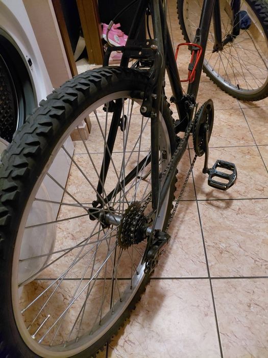 Bicicleta MTB DHS cu 18 viteze și roti pe 26