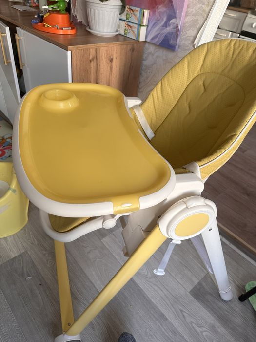 Продам детский столик